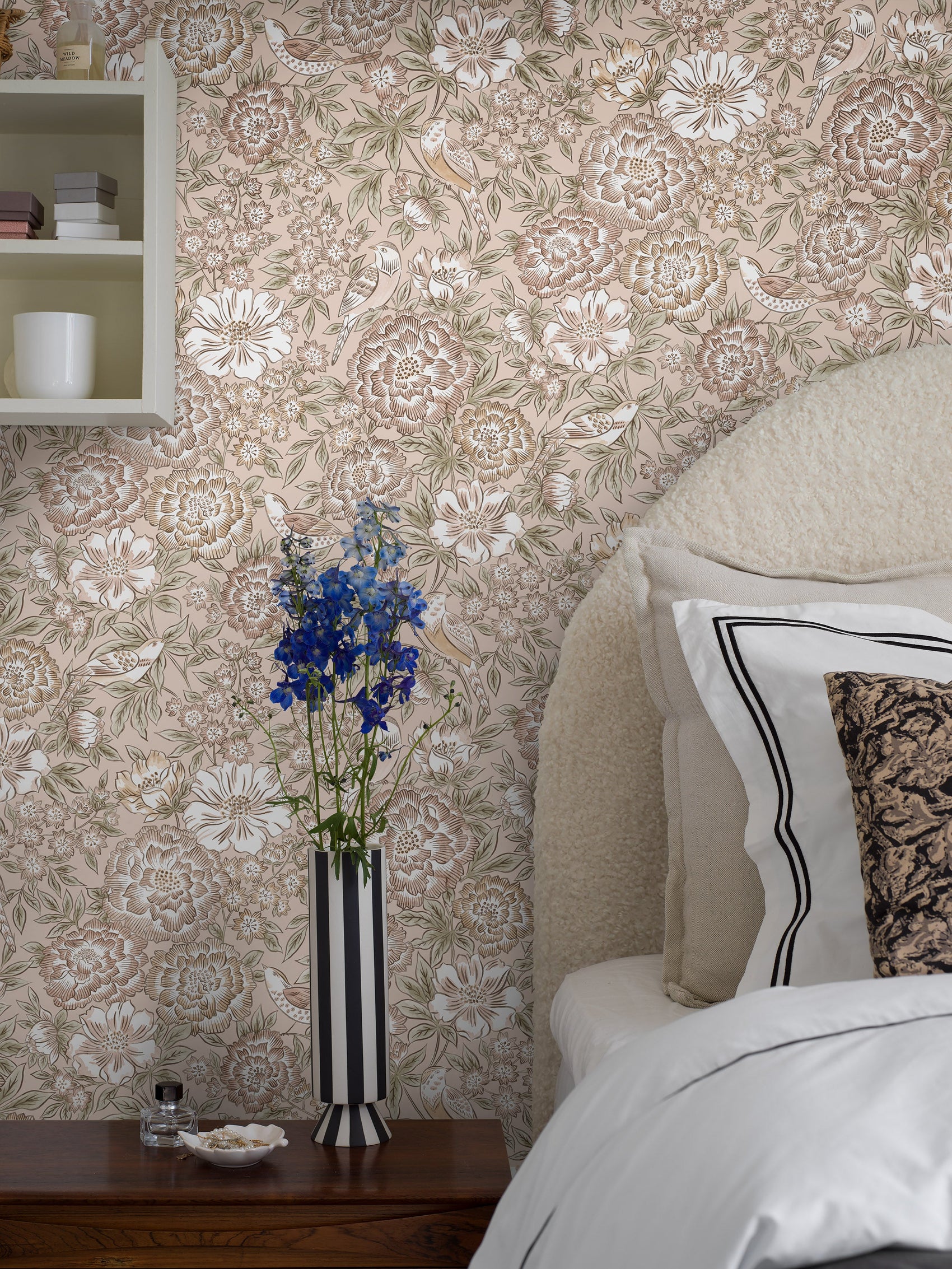 Roze Botanisch - BS27-0155 - Image2 - Swedish Grace - 5527