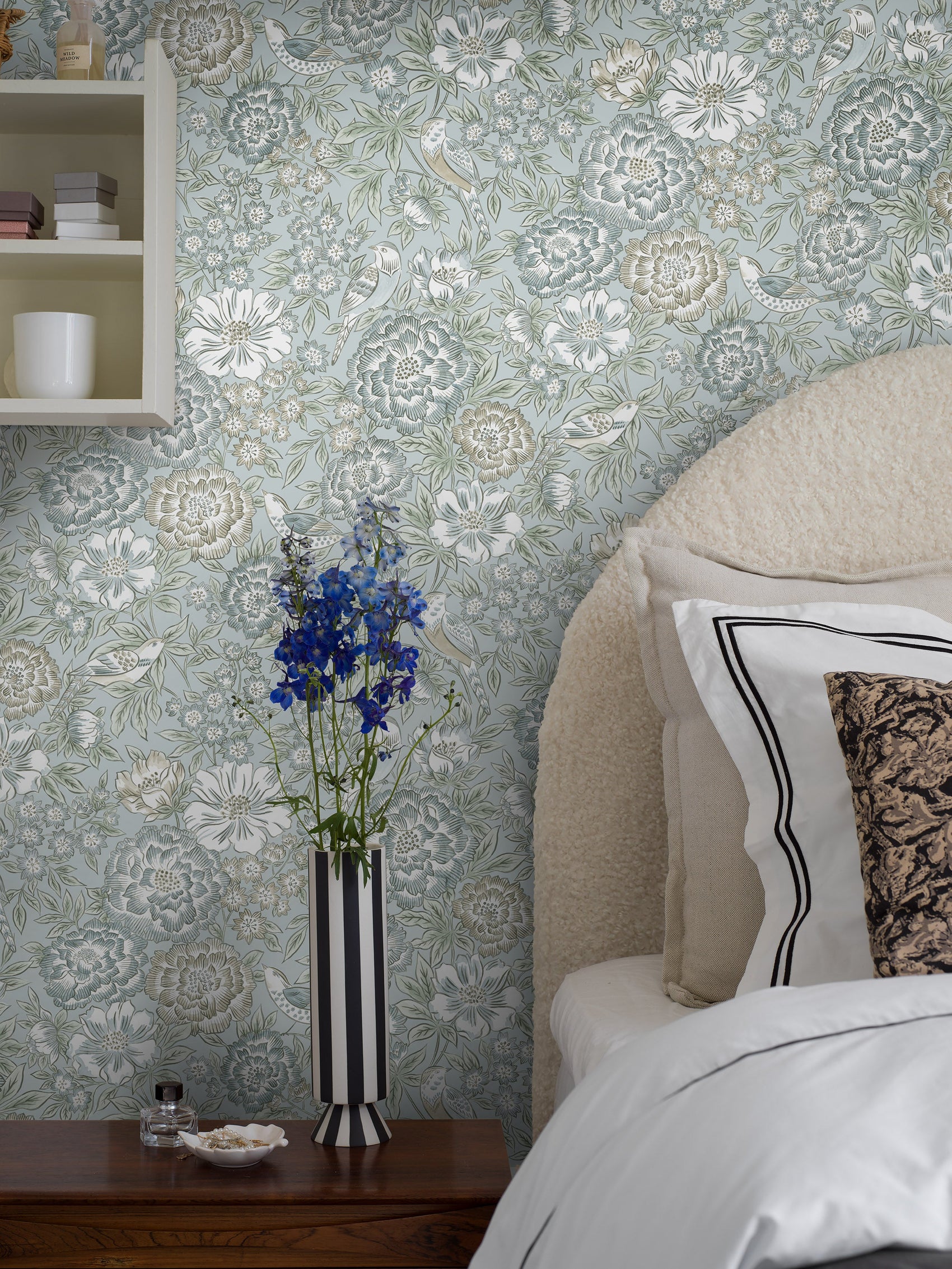 Blauw Bloemen - BS28-0155 - Image2 - Swedish Grace - 5528